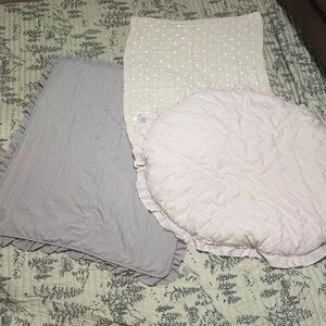 Softs baby round (35 inches) and rectangle 30x40 Ruffle Play Pen mat + blanket